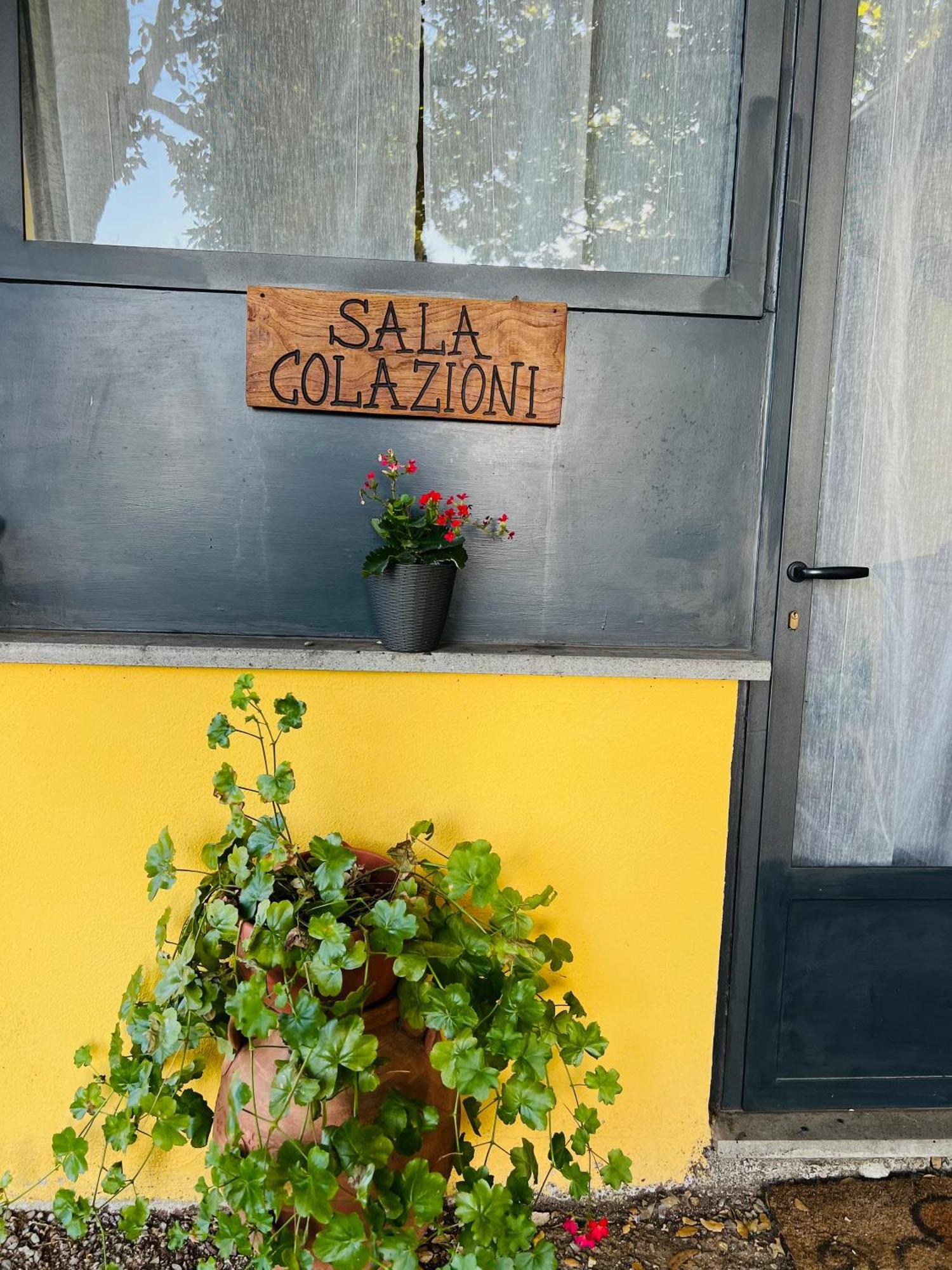 Il Melarancio Bed and Breakfast Pescia Romana Exteriör bild