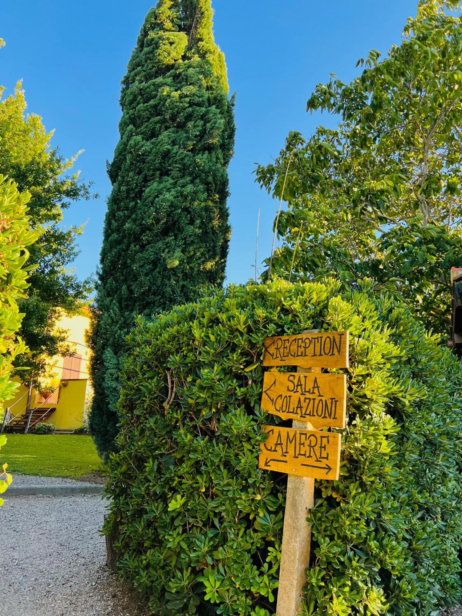 Il Melarancio Bed and Breakfast Pescia Romana Exteriör bild